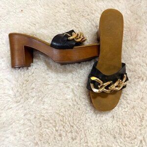 Vince Camuto Leeta Platform Sandal croc black and gold chain size 9